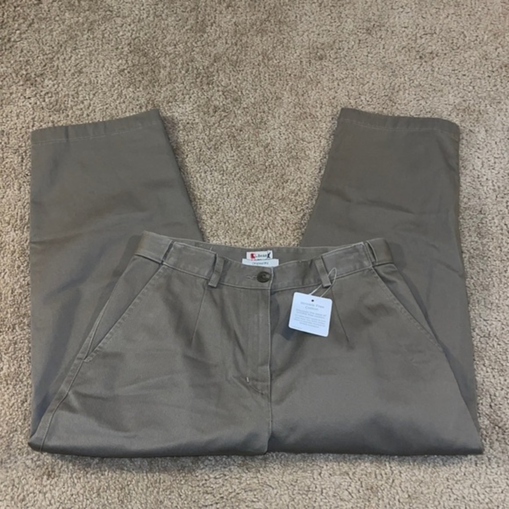 L.L. Bean Women’s Tan Capri Pants